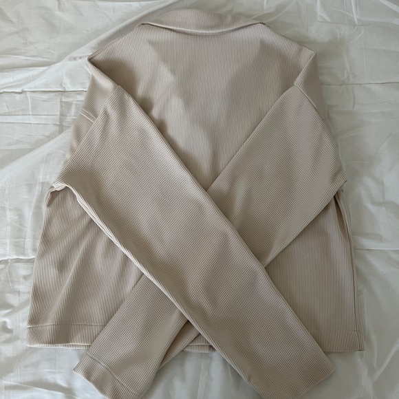 Suzy Shier - Ribbed Overshirt - Picture 4 of 6